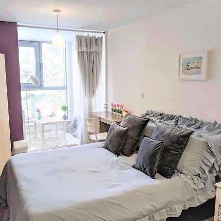 Large 3 Bedrooms In Liverpool City Centre, Free Parking エクステリア 写真