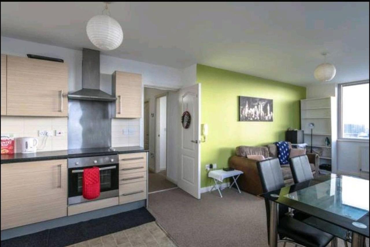 Large 3 Bedrooms In Liverpool City Centre, Free Parking エクステリア 写真
