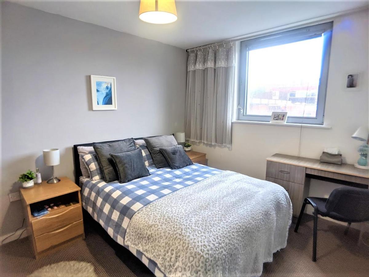 Large 3 Bedrooms In Liverpool City Centre, Free Parking エクステリア 写真