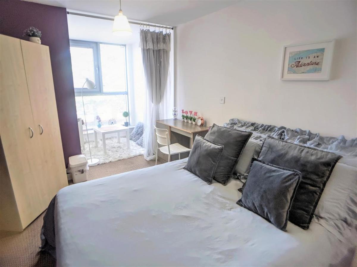Large 3 Bedrooms In Liverpool City Centre, Free Parking エクステリア 写真